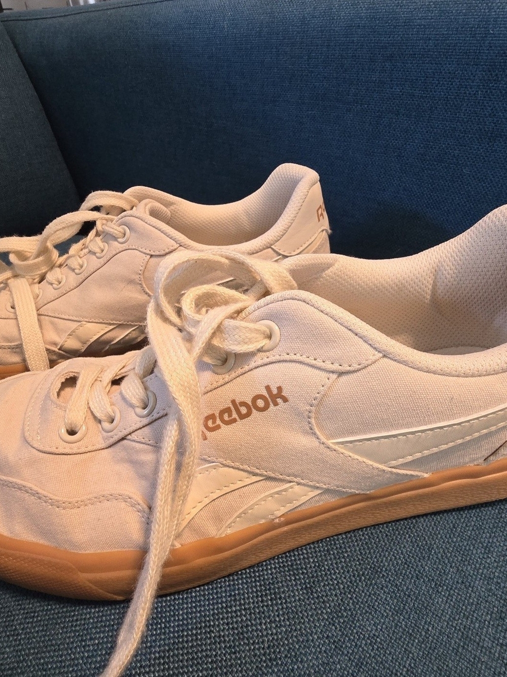 Reebok Cream Canvas Gum Sole Sneakers Men’s 10.5